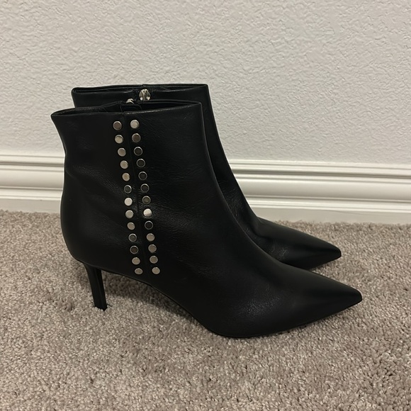 Aquatalia Boots Miana Black Leather Ankle Booties Studded - Picture 2 of 7